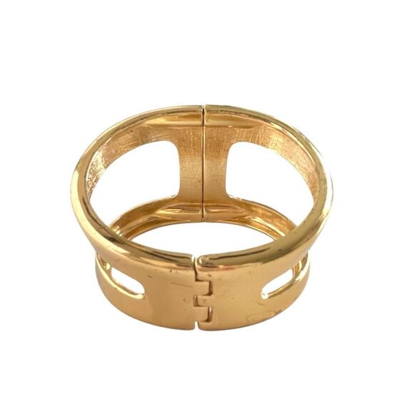 Gold Chunky Cut Out Hinge Clasp Bracelet - Picture 4 of 4